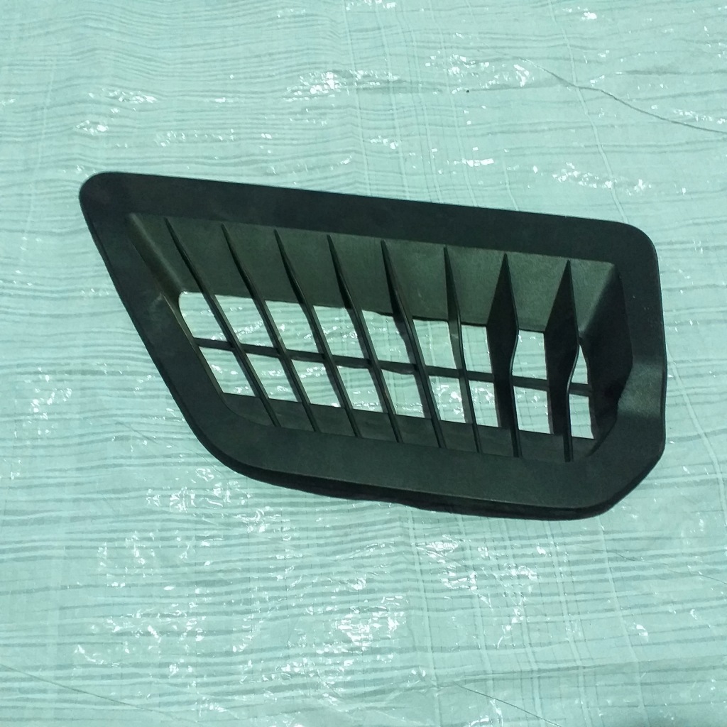 фото №1, Bmw 7 g11 g12 защита выход воздуха 7390748