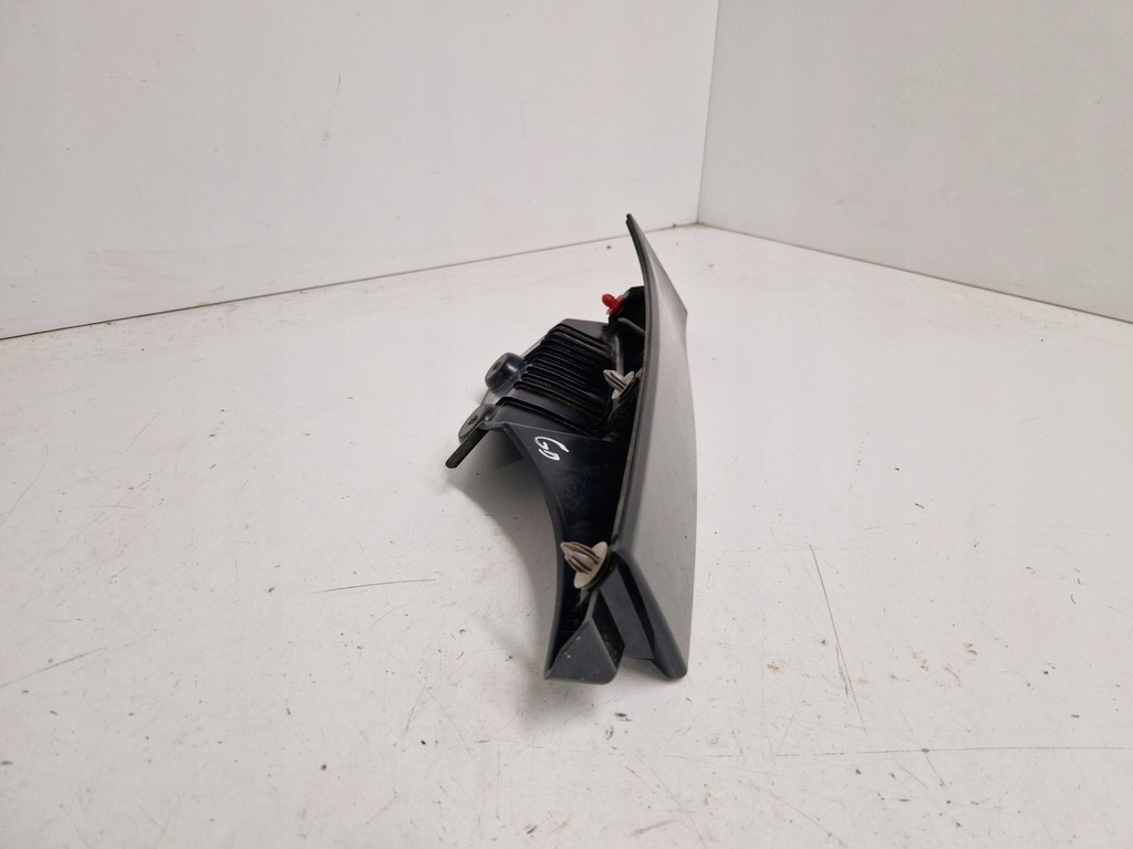 фото №10, Nissan x-trail t32 2016 задняя сторона правая молдинг pod фара задняя