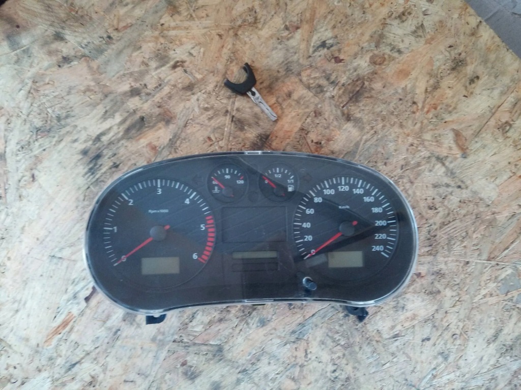фото №1, Лічильник приладова панель + ключ seat toledo ii 1m0920800c