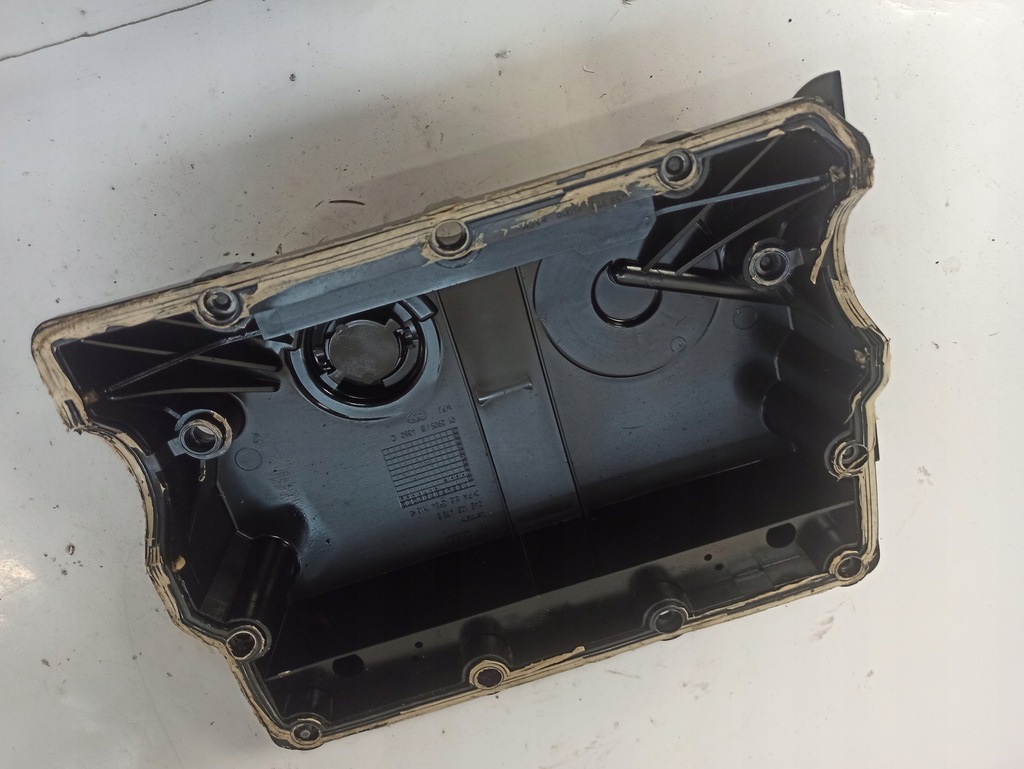 фото №11, Volkswagen polo 4 iv 1,4d кришка клапанів 045103469d 8z1103221 045103475b