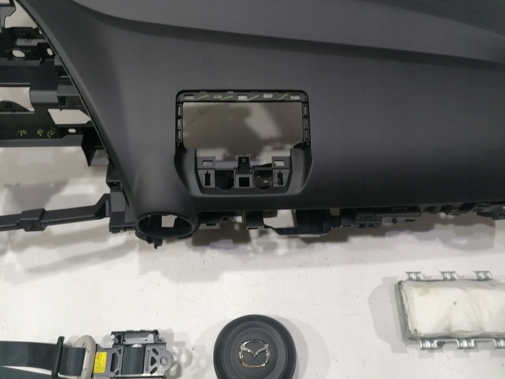фото №9, Mazda cx3 lift приборная панель консоль подушка безопасности подушки безопасности ремни оригинал демонтаж
