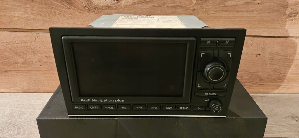 фото №1, Радіопрогравач радіо навігація audi a4 b7 8e0035192d