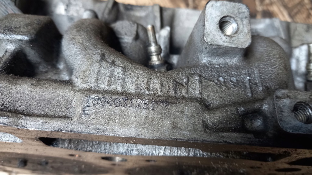 фото №13, Головка двигуна renault laguna 2.0 16v