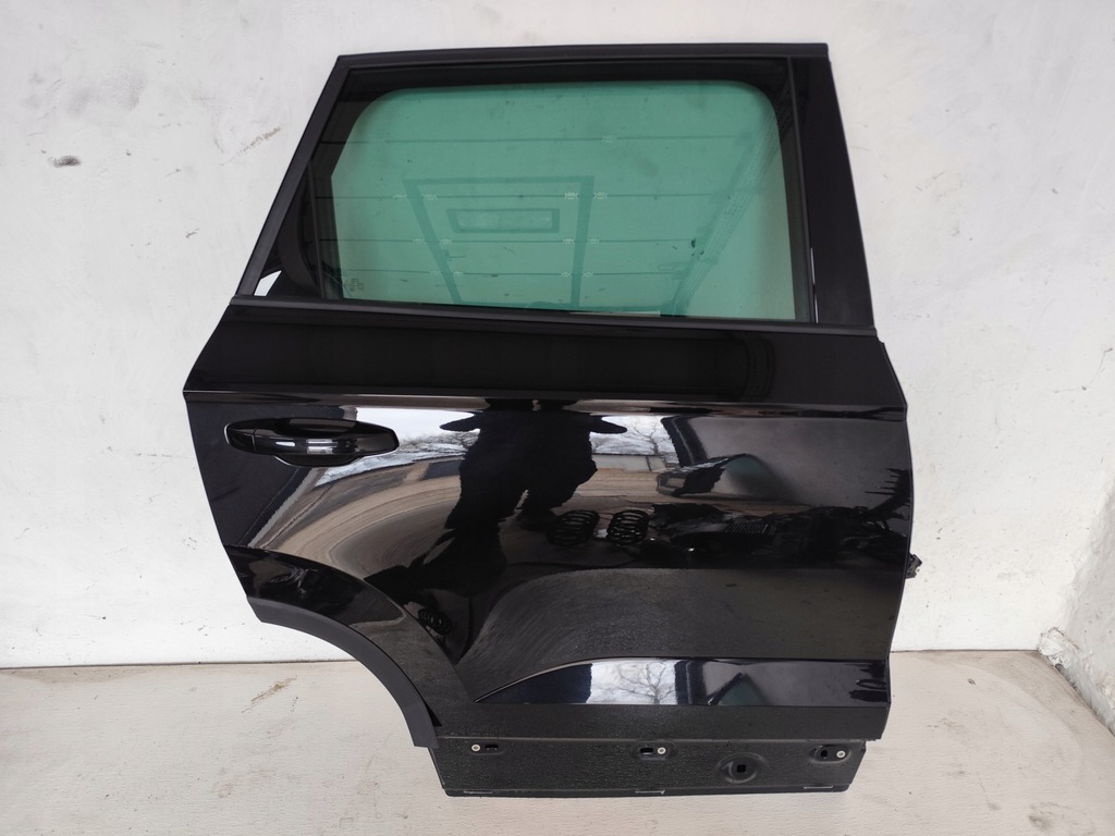 фото №1, Skoda karoq 2024 двері правий задня