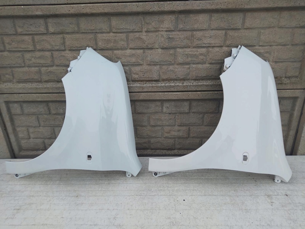 фото №1, Крила лівий renault twingo 3 iii 2014 - 2018 оригінал