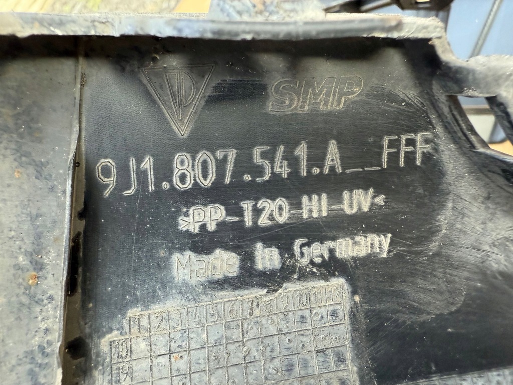 фото №9, Спойлер решётка porsche taycan 9j1 turbo оригинал