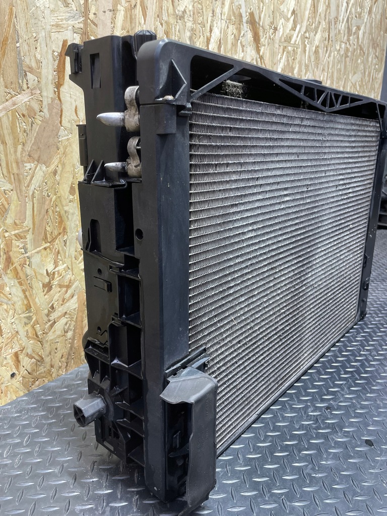 фото №11, Комплект радиатор радиатор вентилятор bmw f10 f11 n47 2.0d автоматическая коробка передач