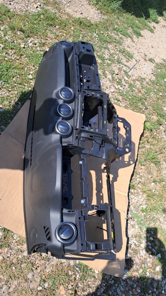 фото №1, Dacia duster ii приборная панель приборная панель pulpit консоль 681324528r 681009525r