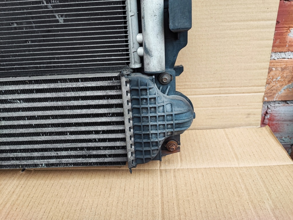 Mondeo mk5 2.0 tdci радіатор радіатор води кондиціонера інтеркулер kompl Ціна