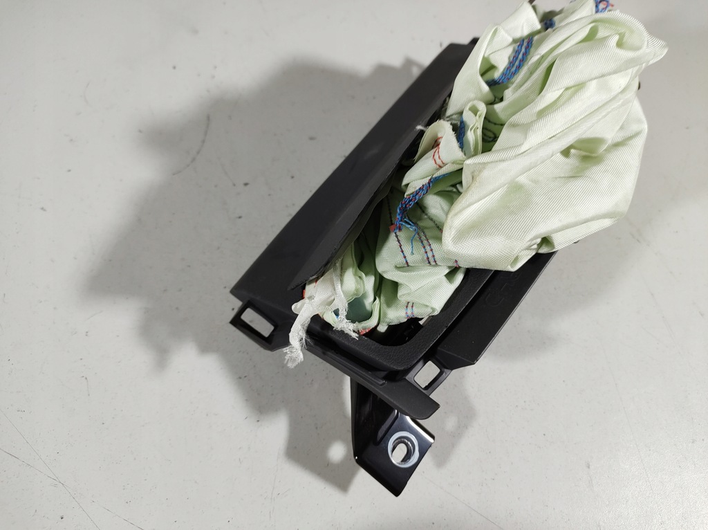 фото №4, Hyundai ioniq 17r- подушка подушка безопасности коленная uk