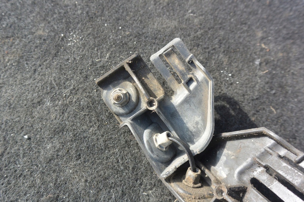 фото №5, Напрямна кронштейн крила правий лівий vw passat cc 08-12