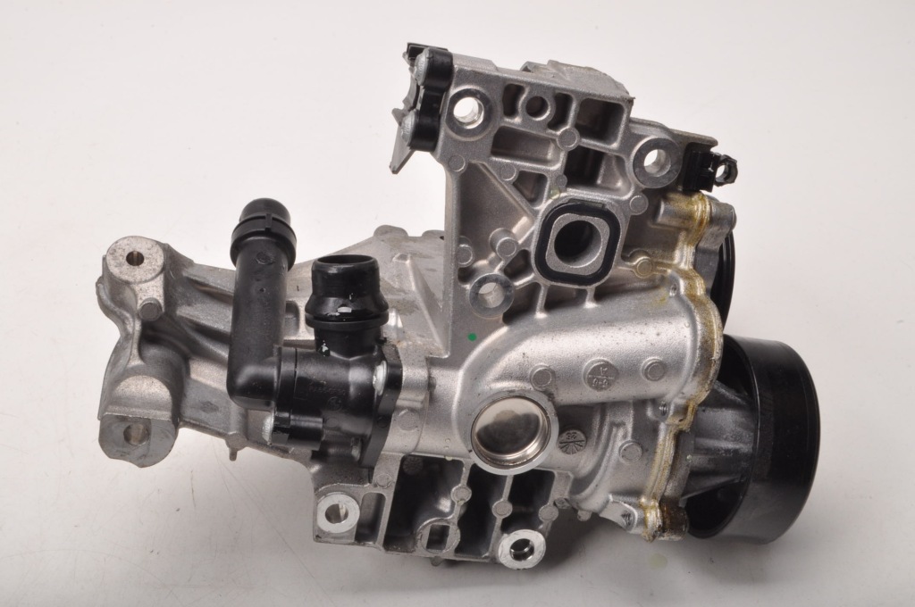 Bmw 3 g20 g21 g30 g31 2.0 гібрид насос води 23r 8650987 Зі Шроту