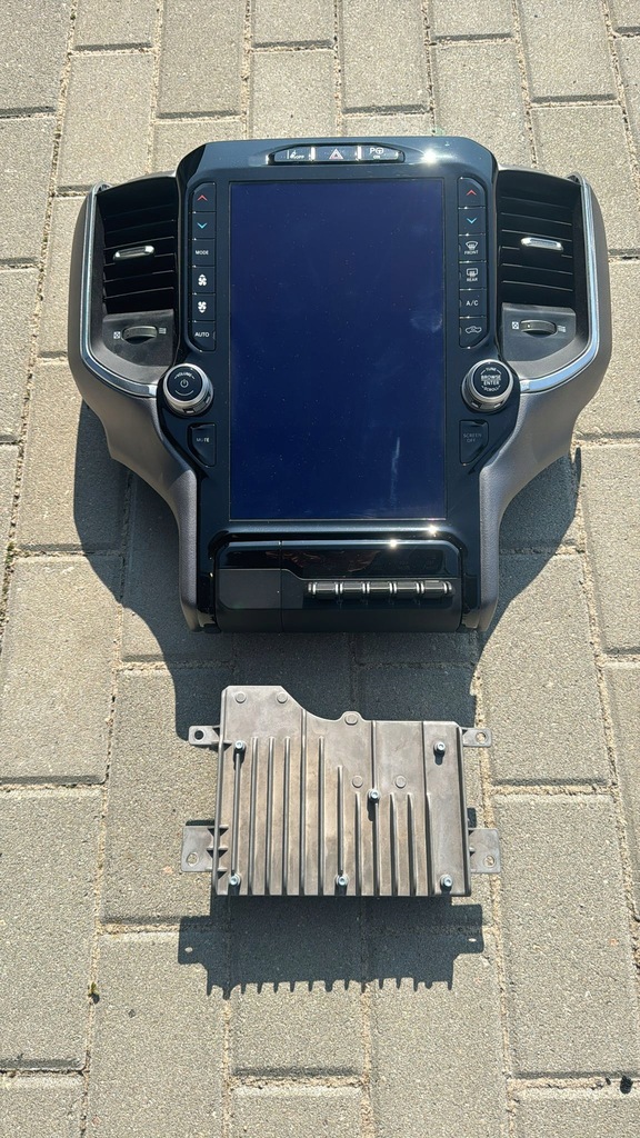 фото №1, Dodge ram v 1500 19- большой радио 12'' блок панель кондиционера car play