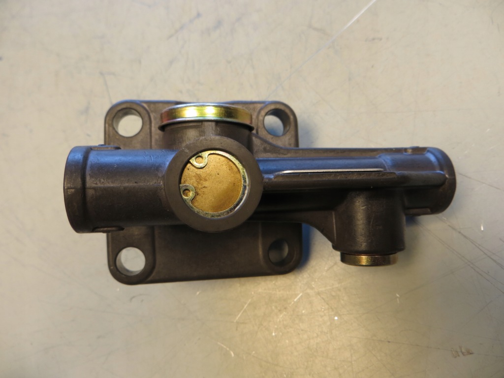 Клапан knorr bremse 0501205200 с Разборки