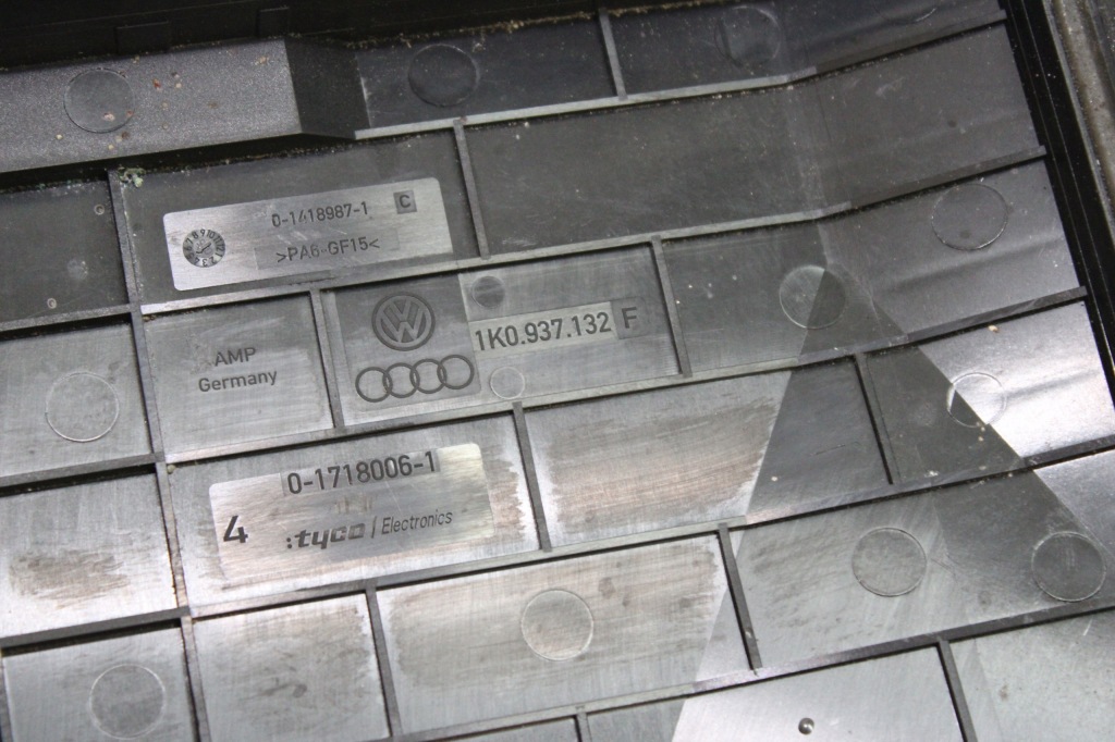 фото №5, Крышка предохранителей vw passat b6 1k0937132f