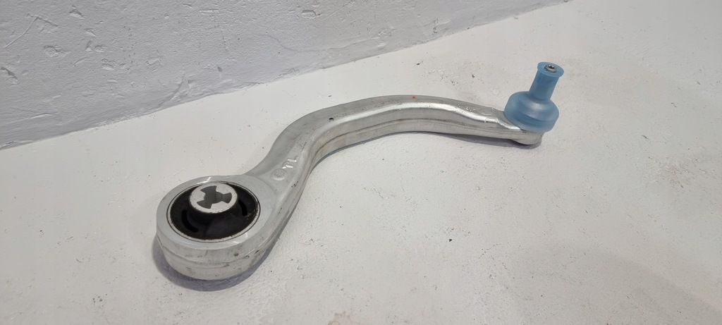 фото №3, Важіль лівий перед tesla model 3