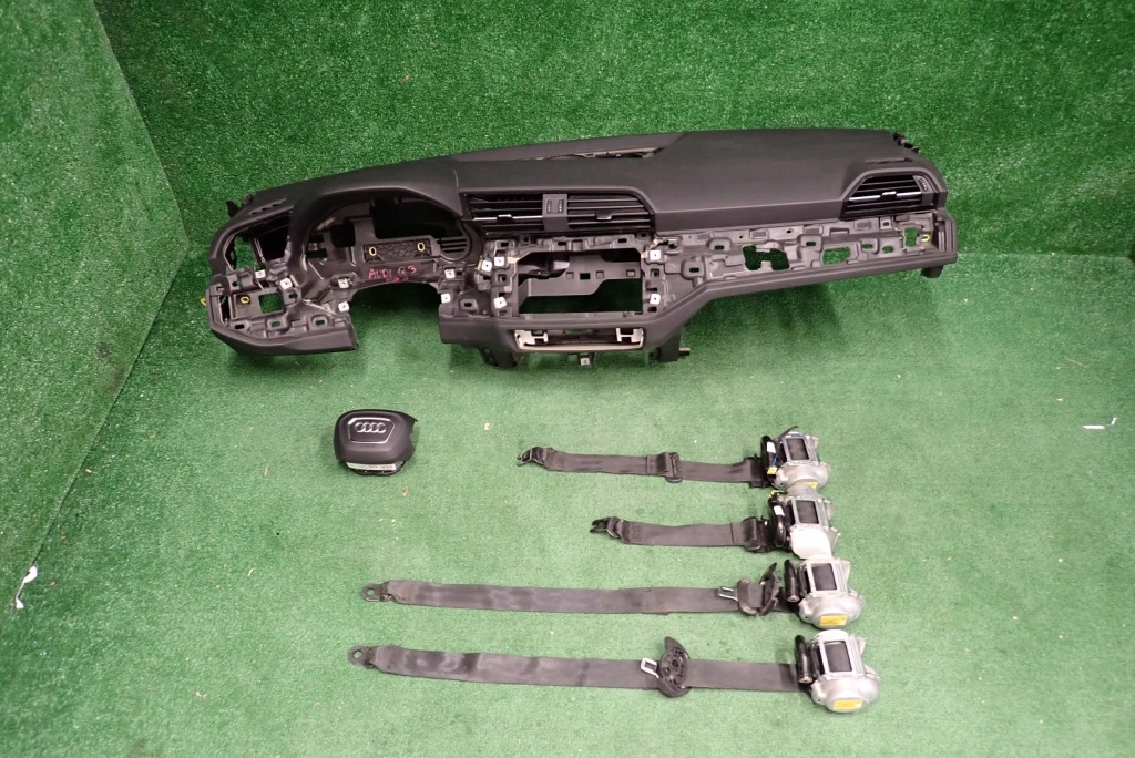 фото №1, Консоль приборная панель подушки безопасности ремни audi q3 83a