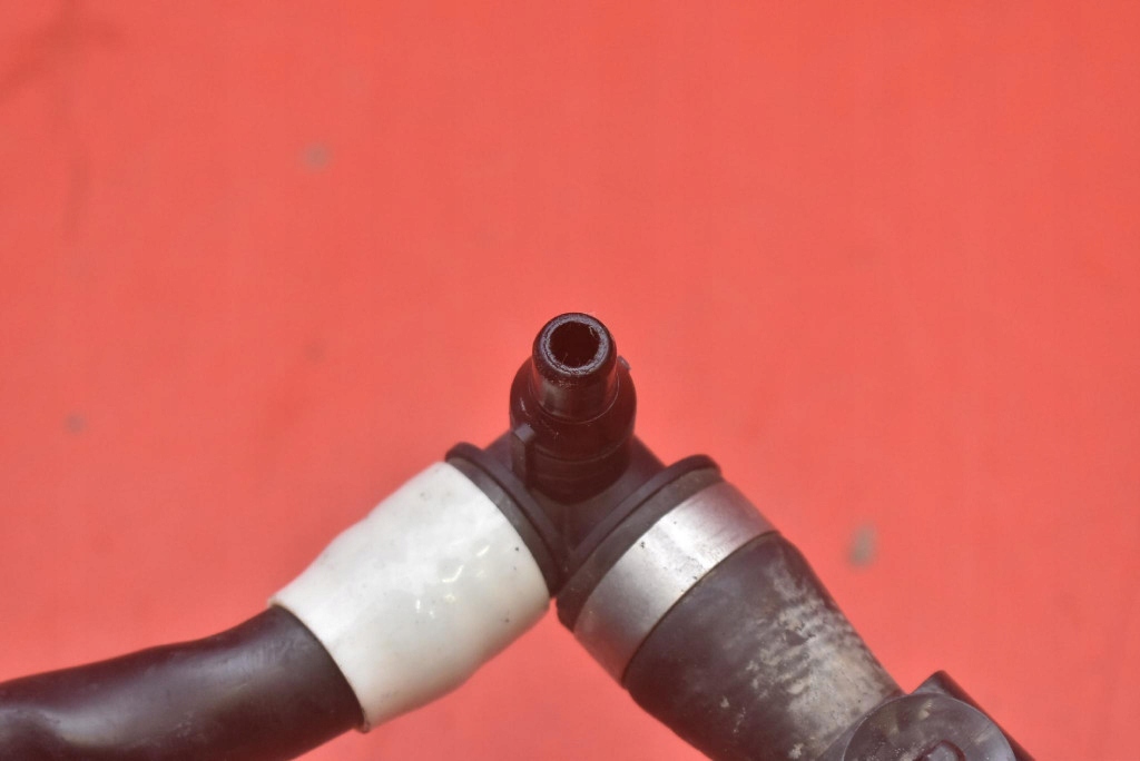 Пабтрубок  шланг трубка воды радиатора 17 12 8 475 132 bmw ix m60 619 km 21-24 с Разборки