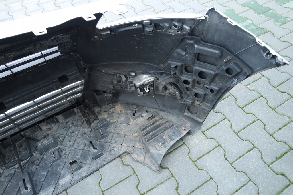 фото №11, Бампер перед peugeot 5008 i