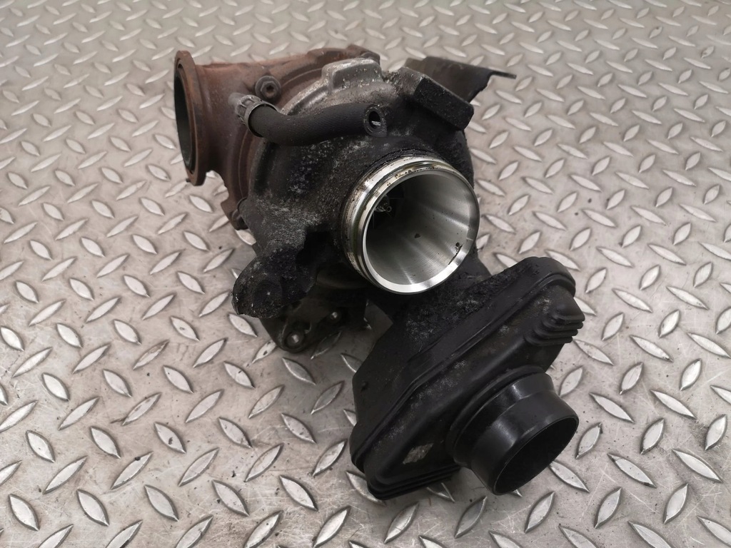 фото №7, Bmw 3 f30 f35 f31 2012 турбина