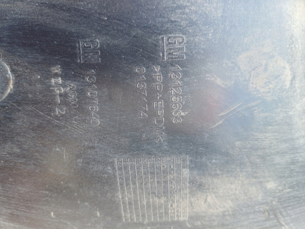 Купить Подкрылок правое перед opel astra h комплект nr. 13125605