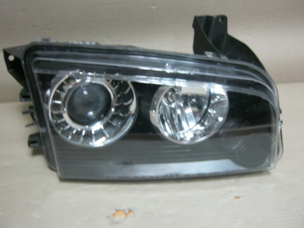 фото №5, Лампа перед права ксенон dodge charger 05-10