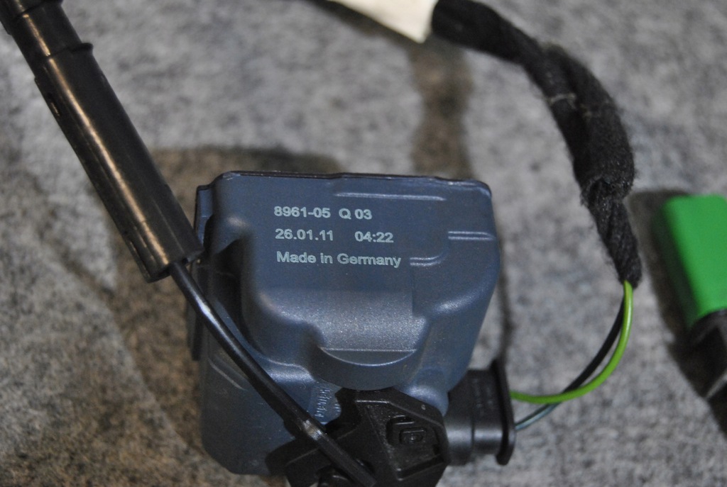 фото №13, Привід кришка заливної пального mercedes w204 8961-05