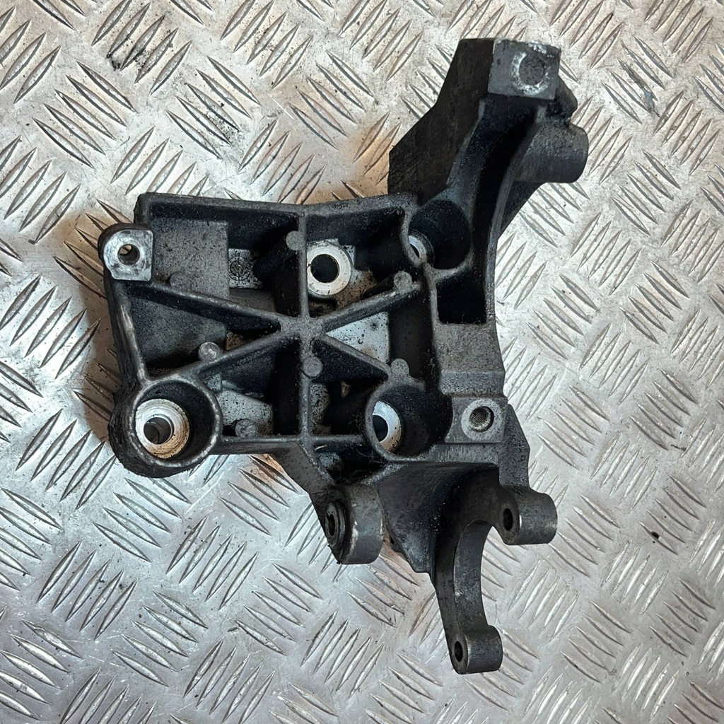 фото №1, Кронштейн насоса підсилювача audi a6 s6 c6 4f 059145169aa