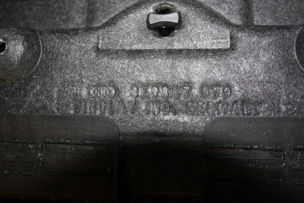 фото №8, Обивка крышки багажника audi a4 b7 8e9867979b