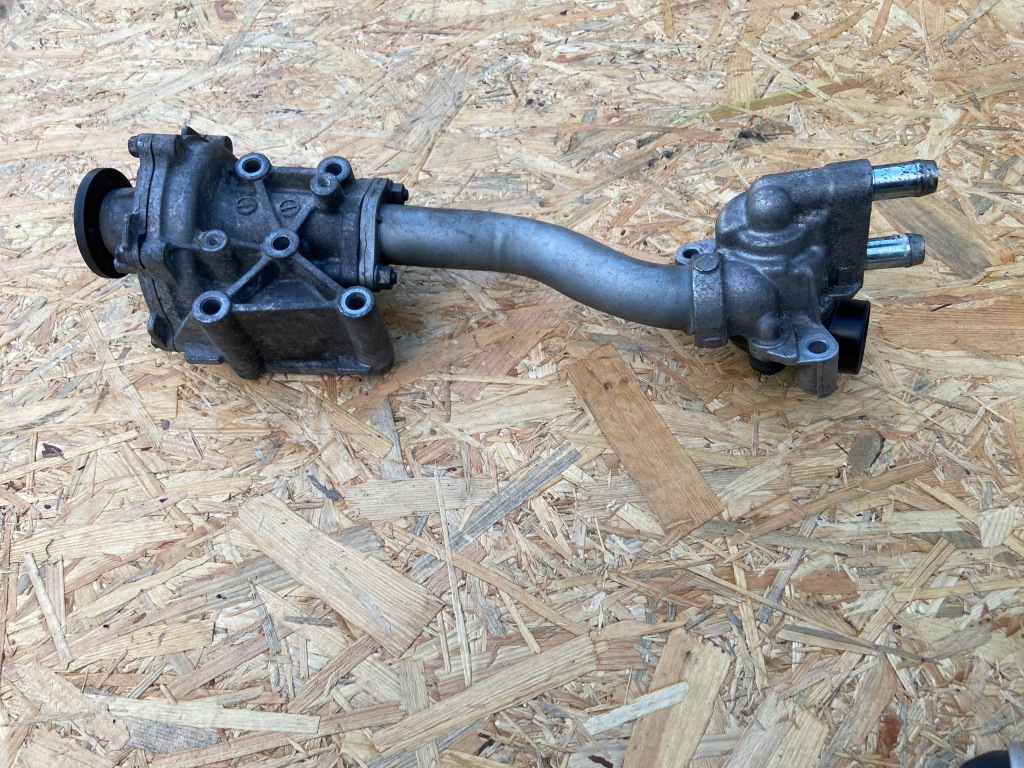 фото №3, Насос wody труба outlander iii 2.2 4n14