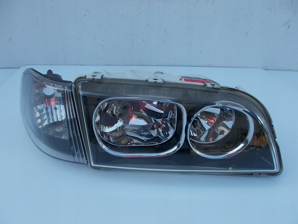 фото №1, Фара лампа volvo v40 s40 lift правий