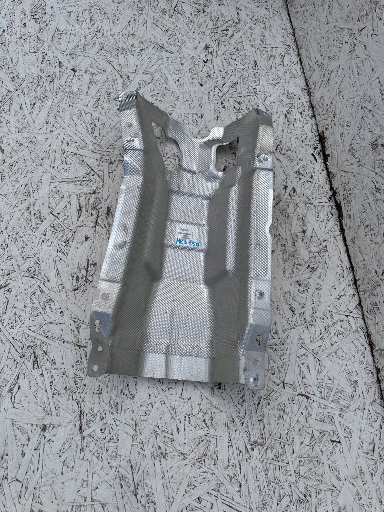 фото №1, Kuga mk3 защита тепловая глушителя lx6b-s11b04-ac