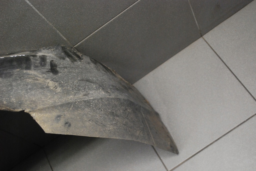 фото №10, Подкрылок правый перед audi a6 c5 2.4 4b0821172a