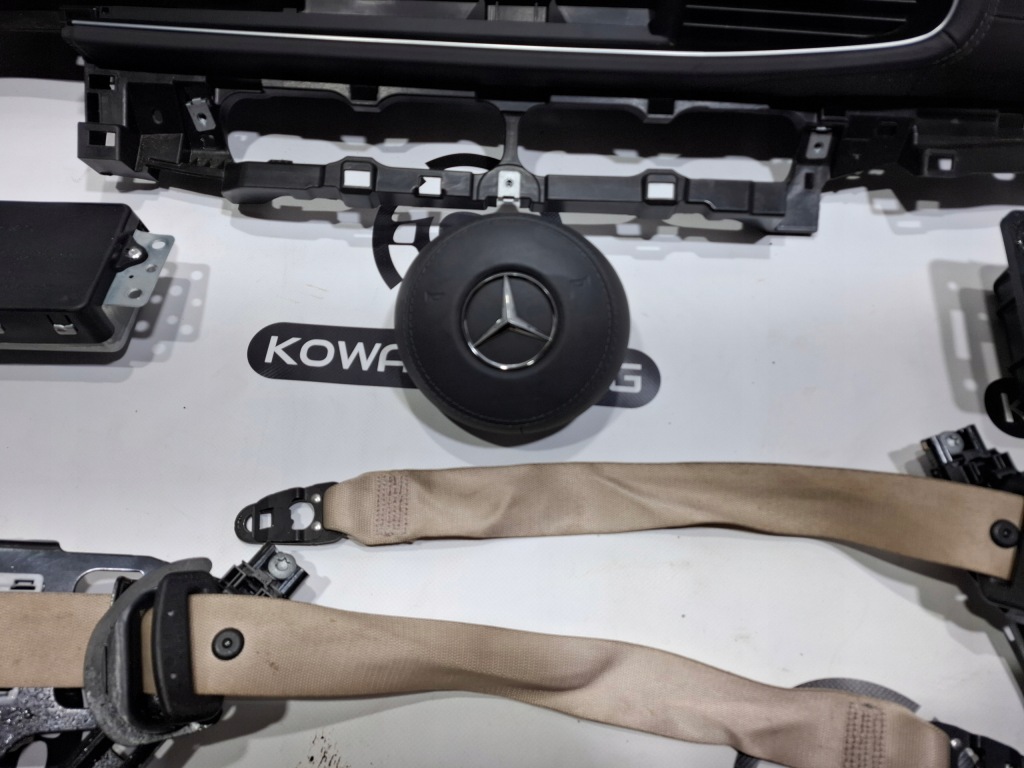 фото №7, Mercedes gle gls w167 гладкая серая кожа приборная панель панель  подушка безопасности ремни оригинал