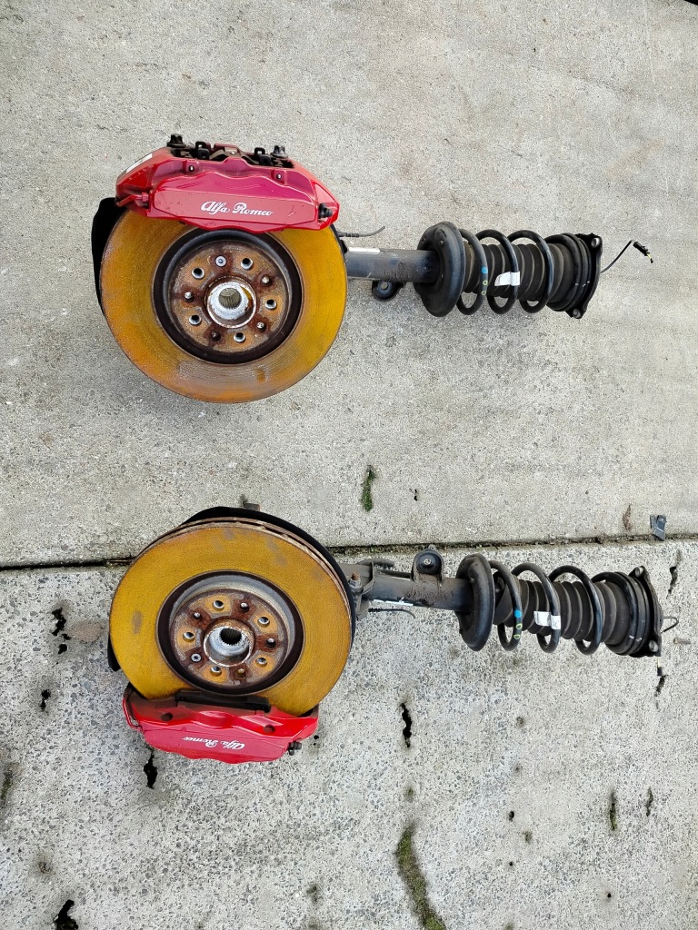 фото №1, Alfa romeo tonale 1.5 поворотный кулак перед левая правая диск суппорт