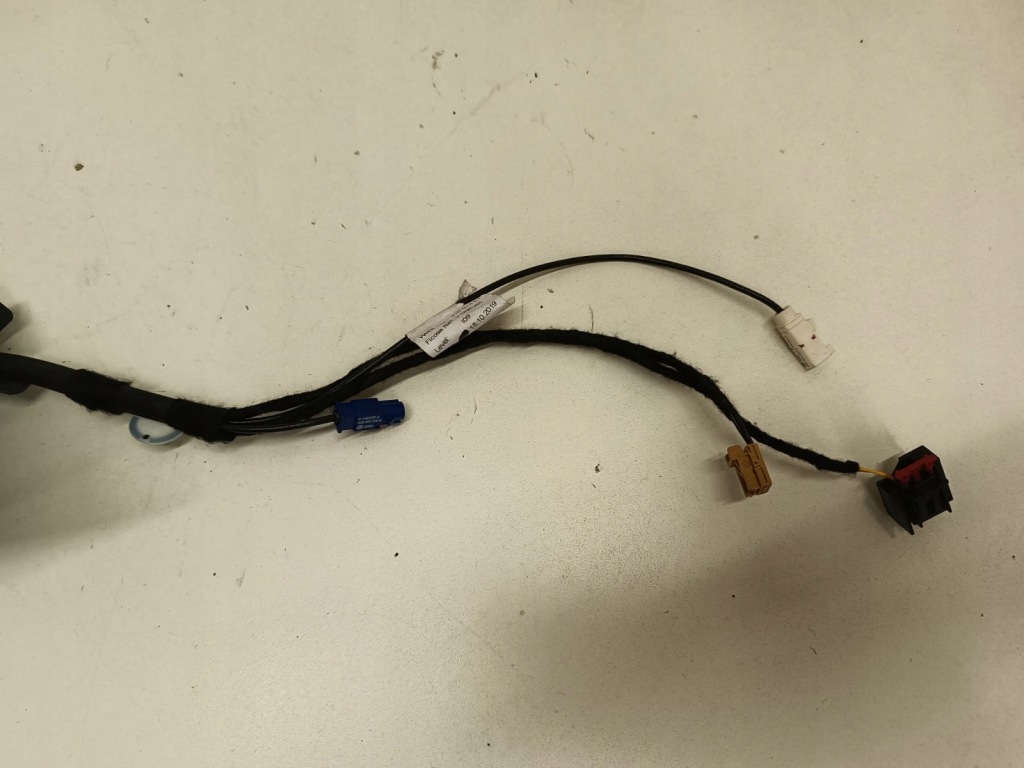 Дзеркало ліва audi e tron e-tron etron 4 pin камера eu демонтаж 2+2+1+1 pin в Україні