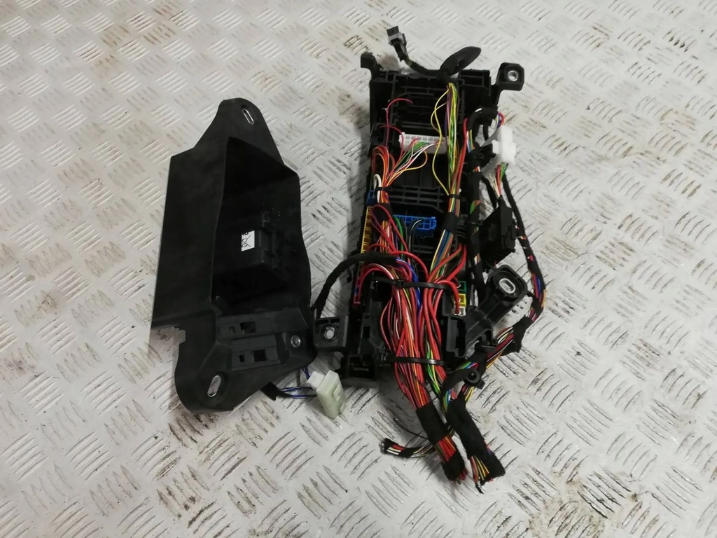 фото №1, Коробка запобіжників mercedes w246 a2465400040