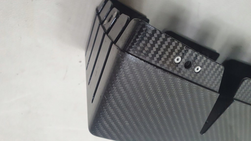 фото №8, Основание номерного знака регистрационный aston martin one 77 карбон