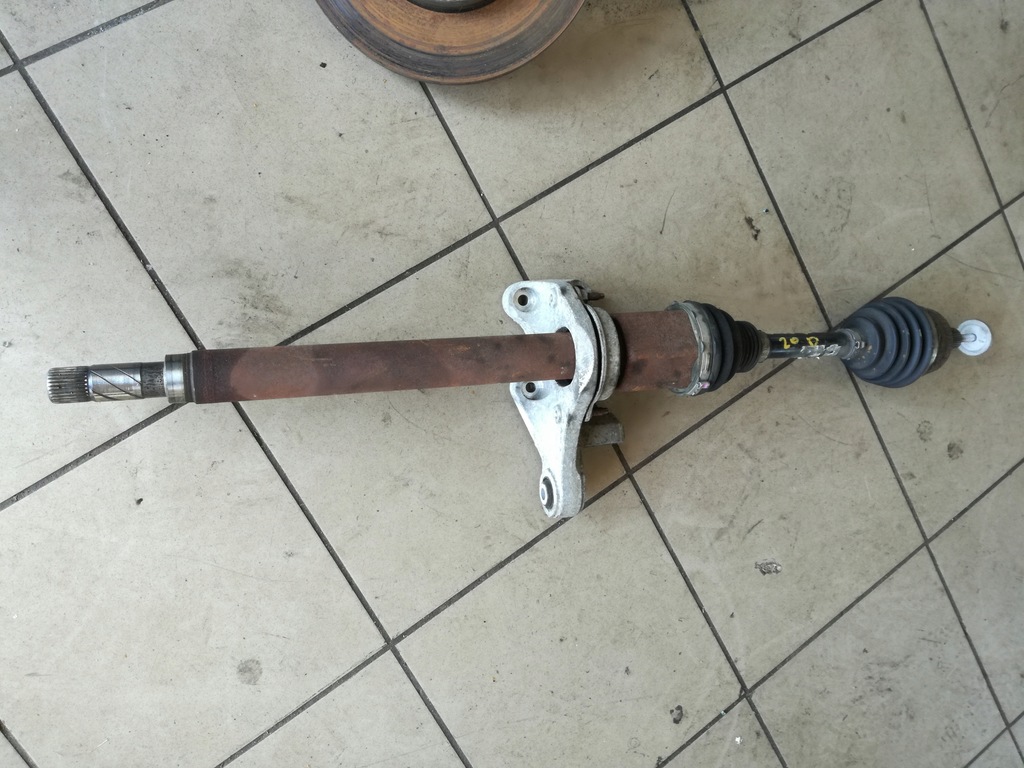 фото №1, Volvo v40 ii привідний вал права 2.0d d2 механічна коробка передач