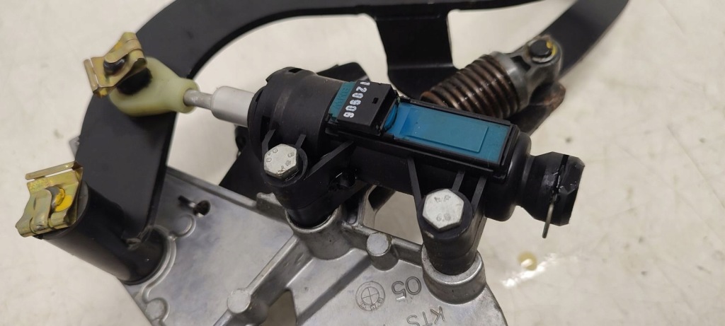 фото №7, Педали шланг сцепления bmw e83 x3 2,0d