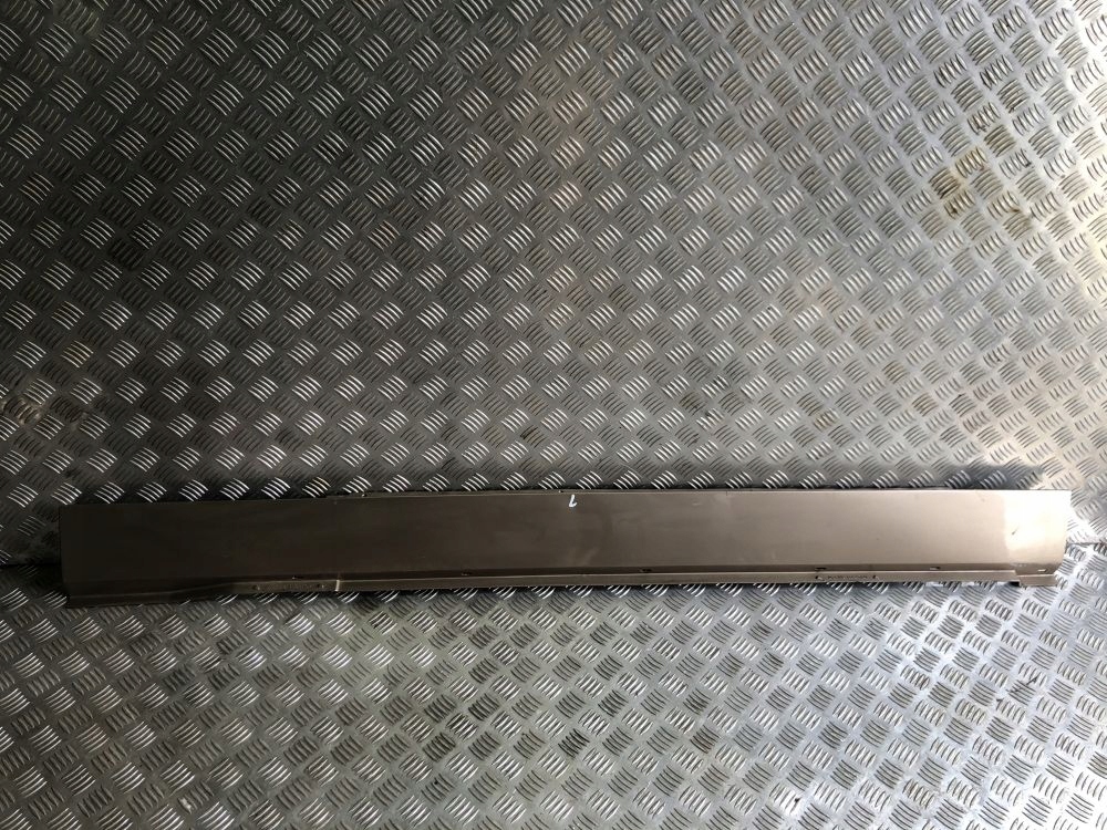 фото №1, Chevrolet corvette c4 накладка порог левая 1984-1990