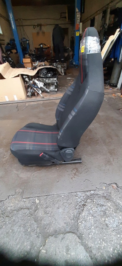 Сидіння праві перед передній peugeot 108 Оригінал