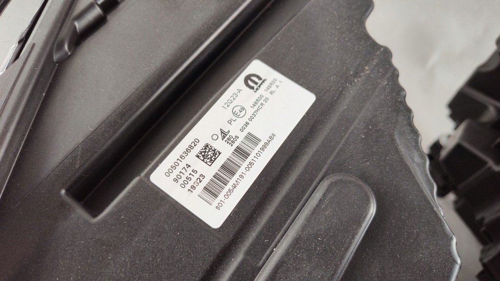 Jeep compass рестайлинг  full led левый правая  фара фара новая  оригинальные Доставка