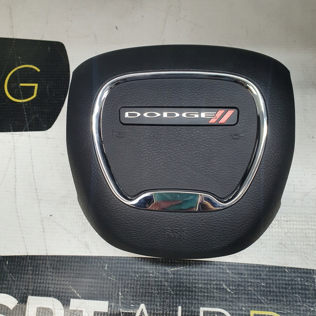 фото №8, Charger панель приладів консоль подушки безпеки ремені подушка безпеки алькантара нитка