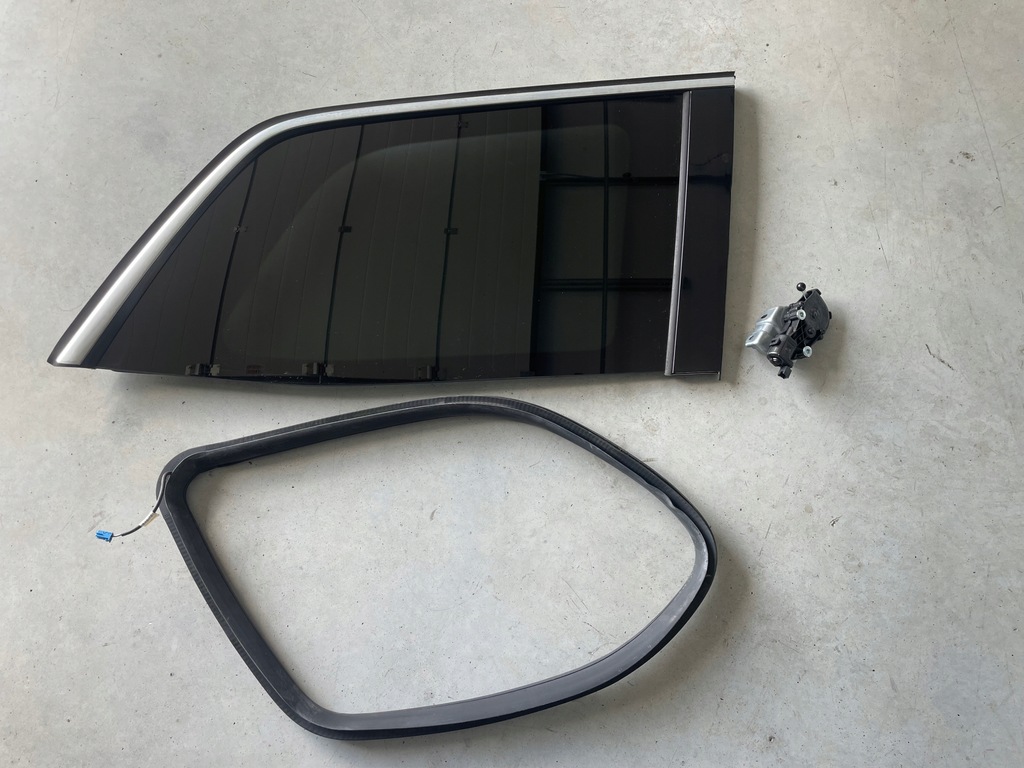 фото №1, Скло кузовна прокладка права mercedes w166 x166 gl gls