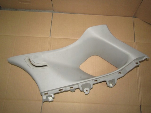 фото №1, Lexus ct ct200h защита накладка стойка задняя задняя