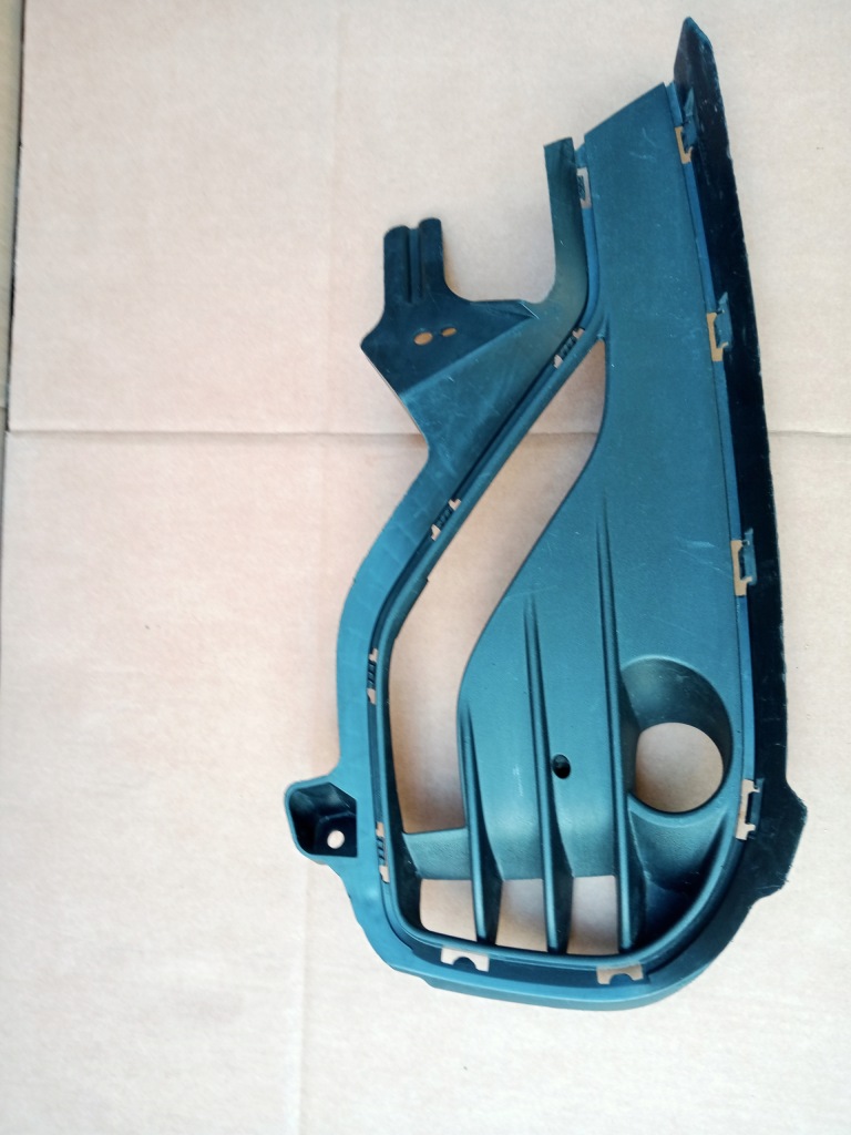 фото №1, Hyundai i30 iii fastback права решітка бампера