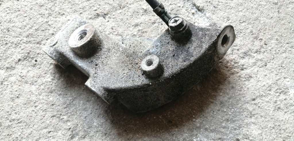 фото №1, Nissan note e11 06-12 кронштейн двигателя