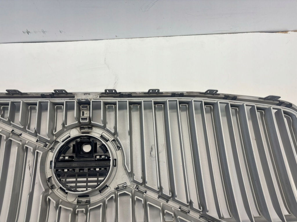 Решітка  решітка радіатора передній перед volvo xc90 2 2017 31479327 Зі Шроту