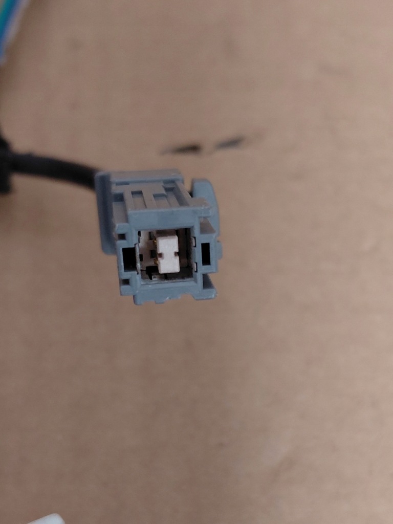 Lexus rx v od 2022r левая фотохромный ассистент камера full 15+4+1 pin европа Недорого